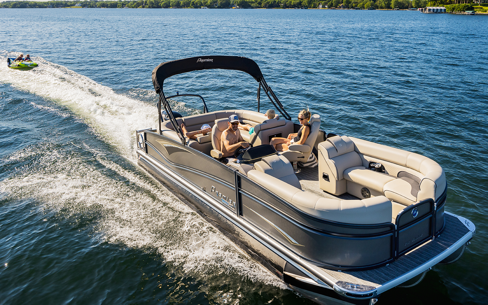 The Perfect Balance: The Solaris Pontoon Boat by Premier Marine